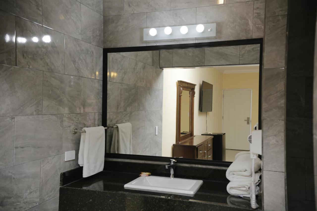 Santa Fe Hotel